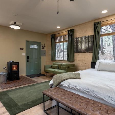 Hotel Little House In The Big Woods Forest Ranch Exterior foto